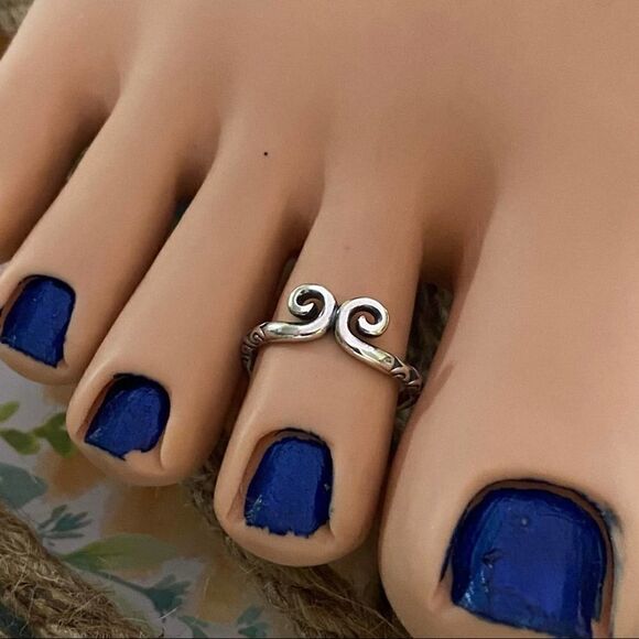 Sterling Silver Spiral Toe Ring Midi Ring - Picture 2 of 4